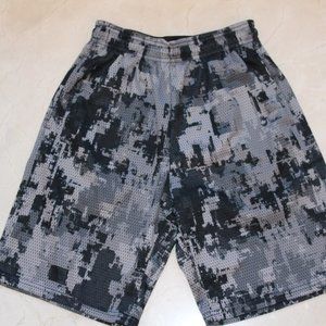 Reebox Gray + Black Camo Boys Shorts M